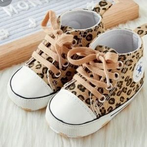 Leopard baby shoes